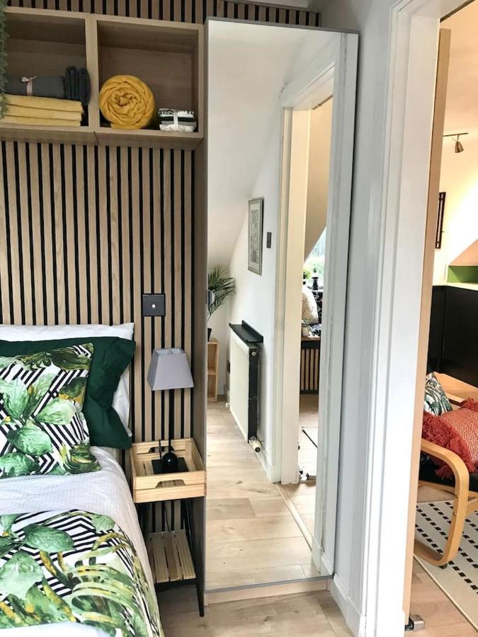 The Morningside Apartment Charming Stylish Apartment In The Centre Of Innerleithen Exterior photo